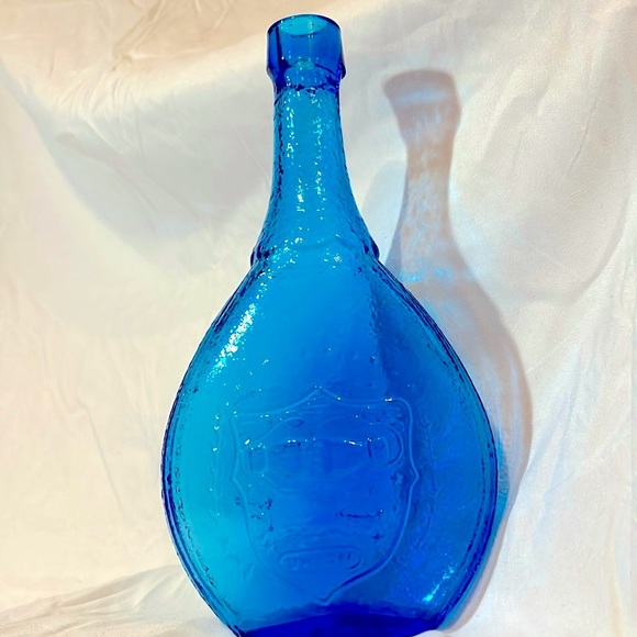 Blue Glass Bottle Vase Union Made Intertwining Hands and Peace Dove 9 inches - Picture 2 of 13